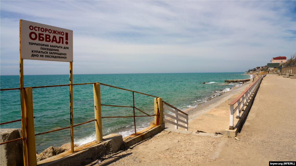 Значительная часть поселковой береговой линии по-прежнему остается непригодной для безопасного купания 