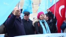 Кримські татари пікетували консульство Росії в Туреччині (відео) Кримські татари пікетували консульство Росії в Туреччині (відео)