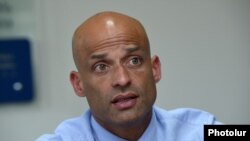 Джеймс Апатурай