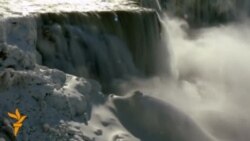 Полярний вихор завис над Ніагарським водоспадом Полярний вихор завис над Ніагарським водоспадом