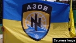 У проекті закону про американську військову допомогу для армій світу, окремий параграф присвячений неприпустимості будь якої підтримки батальйону «Азов», як його називають в Конгресі США