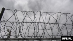 Драка заключенных обернулась крупным пожаром на територии колонии