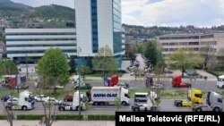 Ulice Sarajeva pune kamiona na protestima prevoznika, 21. april 2025.