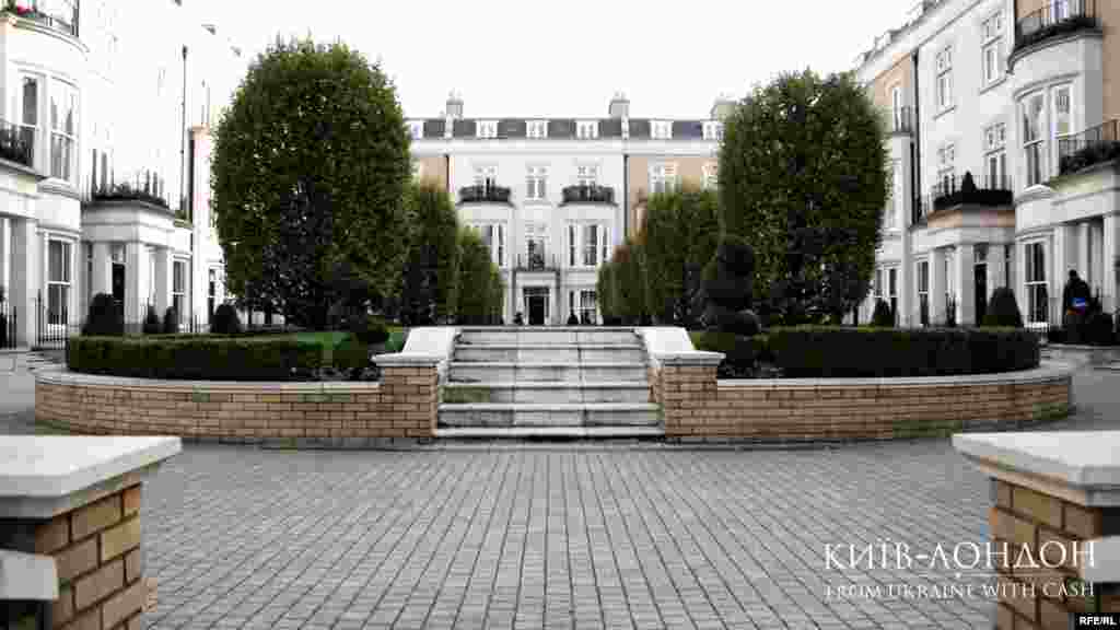 Не зовсім олігарх, але близький до них політтехнолог Володимир Грановський також має житло у столиці Великобританії. Він є власником будинку №4 у житловому комплексі на Віком сквер