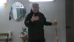 Житель поселка Мирный Михаил Барангулов Житель поселка Мирный Михаил Барангулов