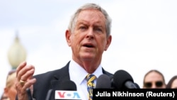 Вілсон наголосив, що варто змусити Путіна сісти за стіл переговорів за допомогою сили США