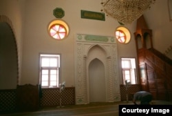 Для Хірано вивчення мови – один зі способів пізнання культури кримських татар. Фото зроблено Такаші у Криму в 2010 році