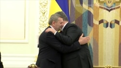 Умерову та Чийгозу вручили державні нагороди (відео) Умерову та Чийгозу вручили державні нагороди (відео)