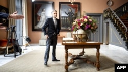 Прем’єр-міністр Нідерландів Дік Схооф прибуває на церемонію складання присяги нових міністрів, Гаага, 2 липня 2024 року