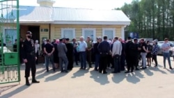 В Казани похоронили 14-летнего Амира, погибшего при стрельбе в гимназии В Казани похоронили 14-летнего Амира, погибшего при стрельбе в гимназии