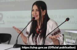 Анжеліка Рудницька, співачка, художниця, телеведуча, волонтерка