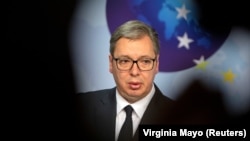 Predsednik Srbije Aleksandar Vučić, donedavno rado viđen gost u EU, upalio je alarm evropskih institucija skrećući pažnju na antivladine proteste u Srbiji. Na fotografiji Vučić u Briselu 26. aprila 2021.