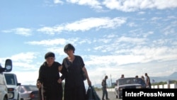 Civilians on the Georgian-South Ossetian border on August 8