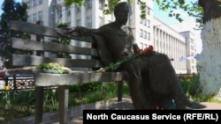 Активисты защитили памятник Коста Хетагурову