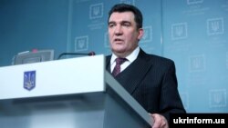 За словами Олексія Данілова, питання подвійного громадянства розглядалося на засіданні РНБО