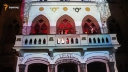 Театр Курбаса превратили в Ханский дворец (Видео) Театр Курбаса превратили в Ханский дворец (Видео)