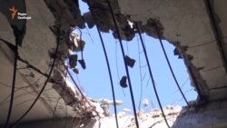 У Троїцькій школі досі не можуть ліквідувати наслідки минулорічних обстрілів (відео) У Троїцькій школі досі не можуть ліквідувати наслідки минулорічних обстрілів (відео)