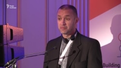 Володимир Притула читає промову Миколи Семени у Брюсселі (відео) Володимир Притула читає промову Миколи Семени у Брюсселі (відео)