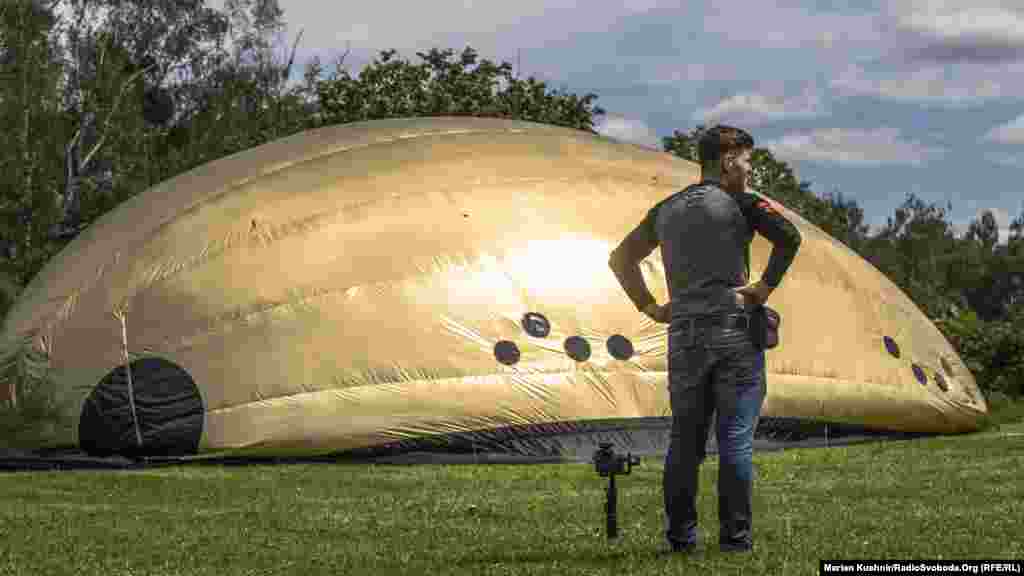 Таких куполів організатори планують загалом 9, кожен із яких – тематичний. Вони разом із висоти нагадуватимуть ящірку