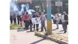 Шествие к посольству России в Киеве под нацистские речевки Шествие к посольству России в Киеве под нацистские речевки