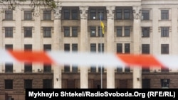 В Одесі в умовах карантину згадали загиблих 2 травня, а потім дезінфікували площу – фоторепортаж