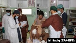 Яке аз захмиён дар шифохонаи Қандаҳор