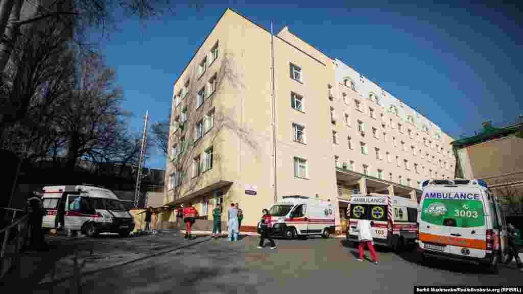 Олександрівська клінічна лікарня визначена як одна з лікарень, що мають спеціальне обладнання та зможуть приймати людей на карантин у випадку інфікування коронавірусом