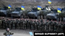 Президент України Петро Порошенко на полігоні в Житомирській області, 21 листопада 2018 року