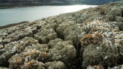 В Ялте подают воду на несколько часов в день. Что происходит с пресной водой в аннексированном Крыму В Ялте подают воду на несколько часов в день. Что происходит с пресной водой в аннексированном Крыму