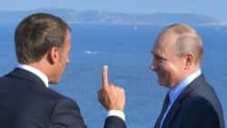 Лицом к событию. Путин пытается выдать своих за "желтых" Лицом к событию. Путин пытается выдать своих за "желтых"