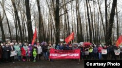 Митинг против закрытия спиртзавода в Алтайском крае