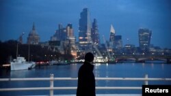 Протягом останніх тижнів кількість випадків COVID-19 у Британії зросла в той час, як британська влада послабила обмеження