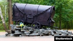 Пам'ятник ромам, розстріляним у Бабиному Яру у 1941–1943 роках