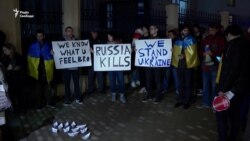 Демонстранти в Грузії провели мітинг на підтримку України під українським посольством у Тбілісі – відео Демонстранти в Грузії провели мітинг на підтримку України під українським посольством у Тбілісі – відео