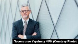 Українська дипломатія має «активно працювати» з командою новообраного президента США Дональда Трампа, каже посол Андрій Мельник