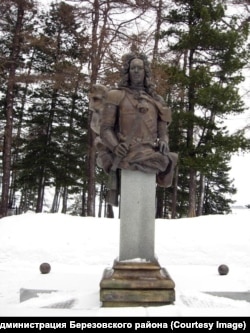 Памятник Меньшикову в Березове