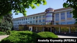 Головний корпус ТНУ ім. Вернадського в анексованому Криму, який після окупації має назву «Кримський федеральний університет»