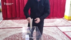 Apparent Ballot Stuffing Filmed During Tajik Polls Apparent Ballot Stuffing Filmed During Tajik Polls