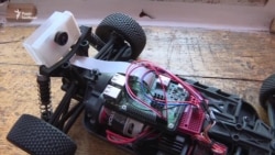 Школяр створив алгоритм для робота-помічника, який розрізняє предмети і жести Школяр створив алгоритм для робота-помічника, який розрізняє предмети і жести