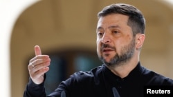 «Уже час організовувати й формат для розмови лідерів, щоб визначити ключові акценти та строки», – заявив Зеленський