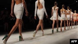 Модели на подиуме