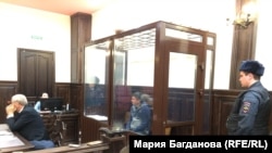 Эдуард Комков в зале суда