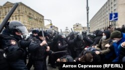 روسیه کې مظاهرې او د پولیسو اخوډب