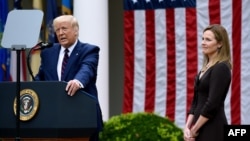 Дональд Трамп представляет нового судью Верховного суда США на церемонии в Розовом саду, Вашингтон, 26 сентября 2020 года