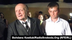 Один з лідерів Норильського повстання Євген Грицяк з онуком