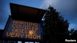 За даними Університету Джонса Гопкінса, кількість померлих від COVID-19 в США за попередню добу досягла 498 880 осіб