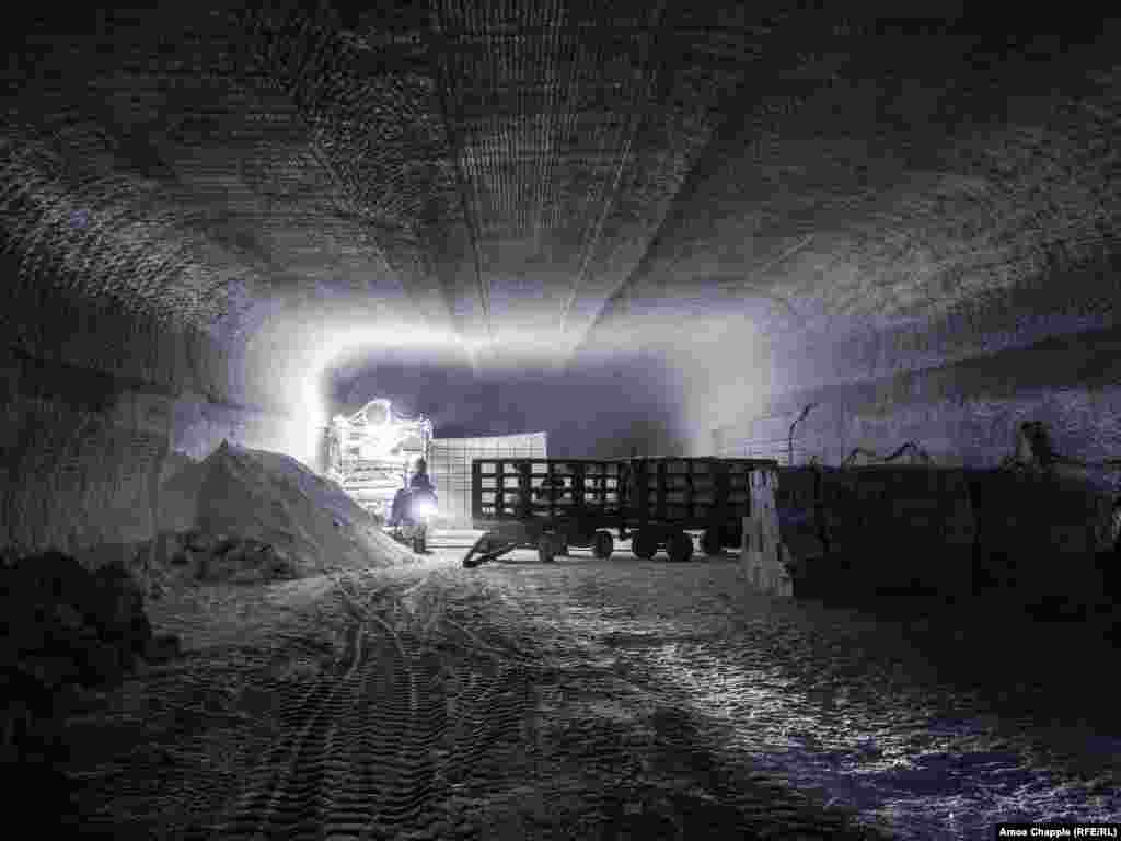 Помимо продажи соли как для пищевой, так и для тяжелой промышленности, шахта «Артемсоль» также продавала необычный солевой продукт (фото 2019 года)