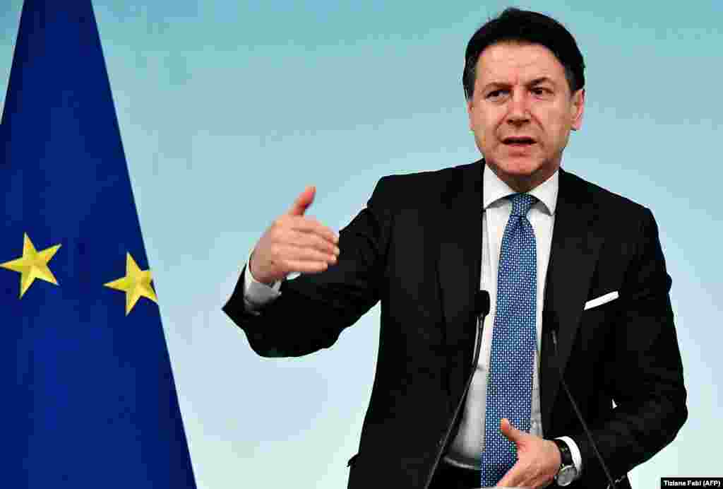 «Я сиджу вдома» – так прем'єр-міністр Італії Джузеппе Конте охарактеризував закон, ухвалений ним у понеділок увечері. Політик фактично помістив усю країну під карантин