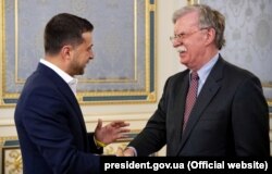 Володимир Зеленський і Джон Болтон