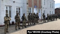 Надвірна, біля приміщення ОВК. Фото надане рухом «Чесно»